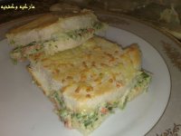 توست بالجبن والبقدونس 1.jpg
