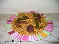 المعكرونة وكرات اللحم والأريغانو.jpg