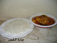 مرق اللحم بالفاصولياء البيضاء والعيش.jpg